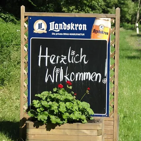 Gaststaette & Jaegerwaeldchen Guest house *