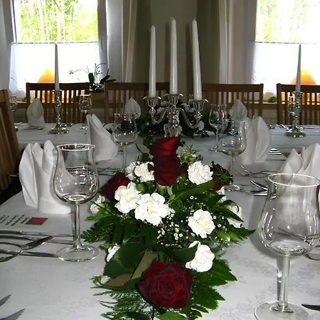 Gaststaette & Jaegerwaeldchen Guest house Bertsdorf