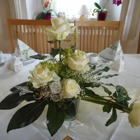 Gaststaette & Jaegerwaeldchen Guest house