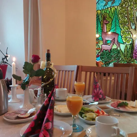 Guest house Gaststaette & Jaegerwaeldchen Bertsdorf